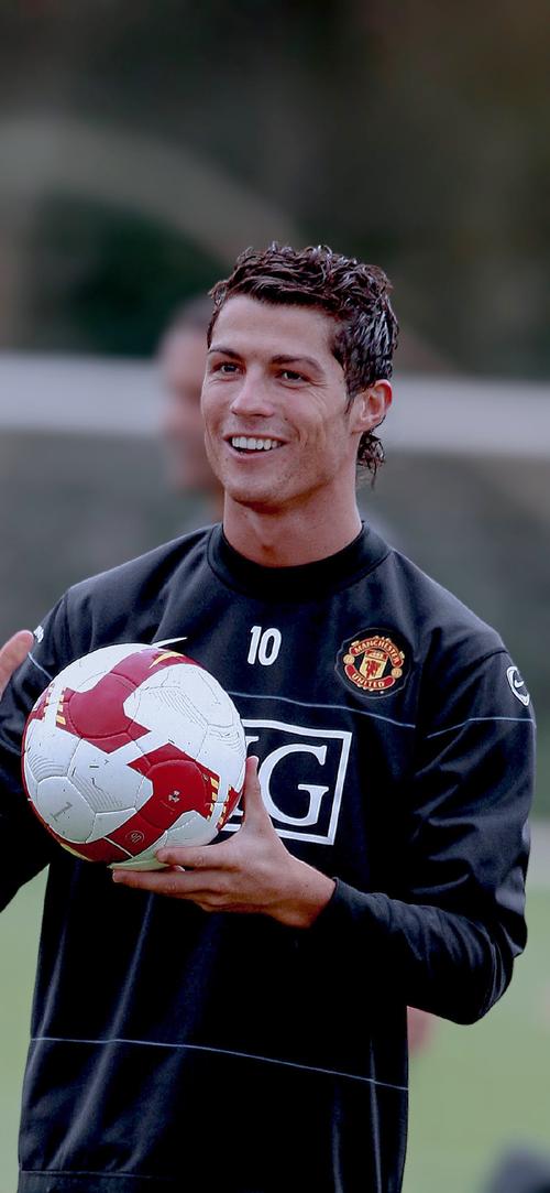 官方：中超俱乐部单财年支出不得超出6亿，外援最多300万欧（官方通告：中超俱乐部单个财年支出上限6亿元，外援最高300万欧元）