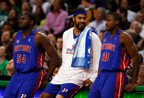 日职联战报：一森纯超级失误送礼，福冈黄蜂1-0大阪钢巴（J1联赛简报：一森纯致命失误送大礼，福冈黄蜂1比0击败大阪钢巴）