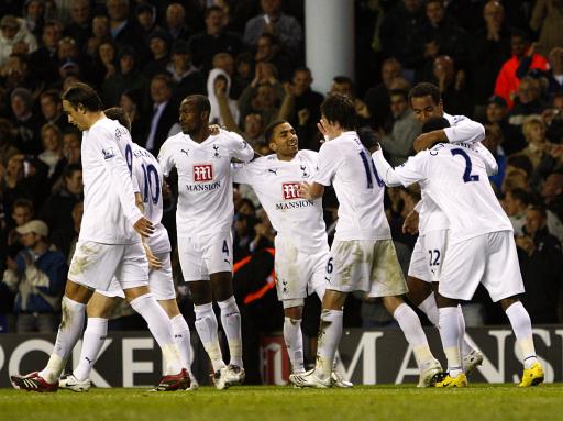 四次神扑助毕包0-0战平巴黎，乌奈-西蒙当选全场最佳球员（四度神扑护航毕包0-0巴黎，乌奈-西蒙荣膺全场最佳）