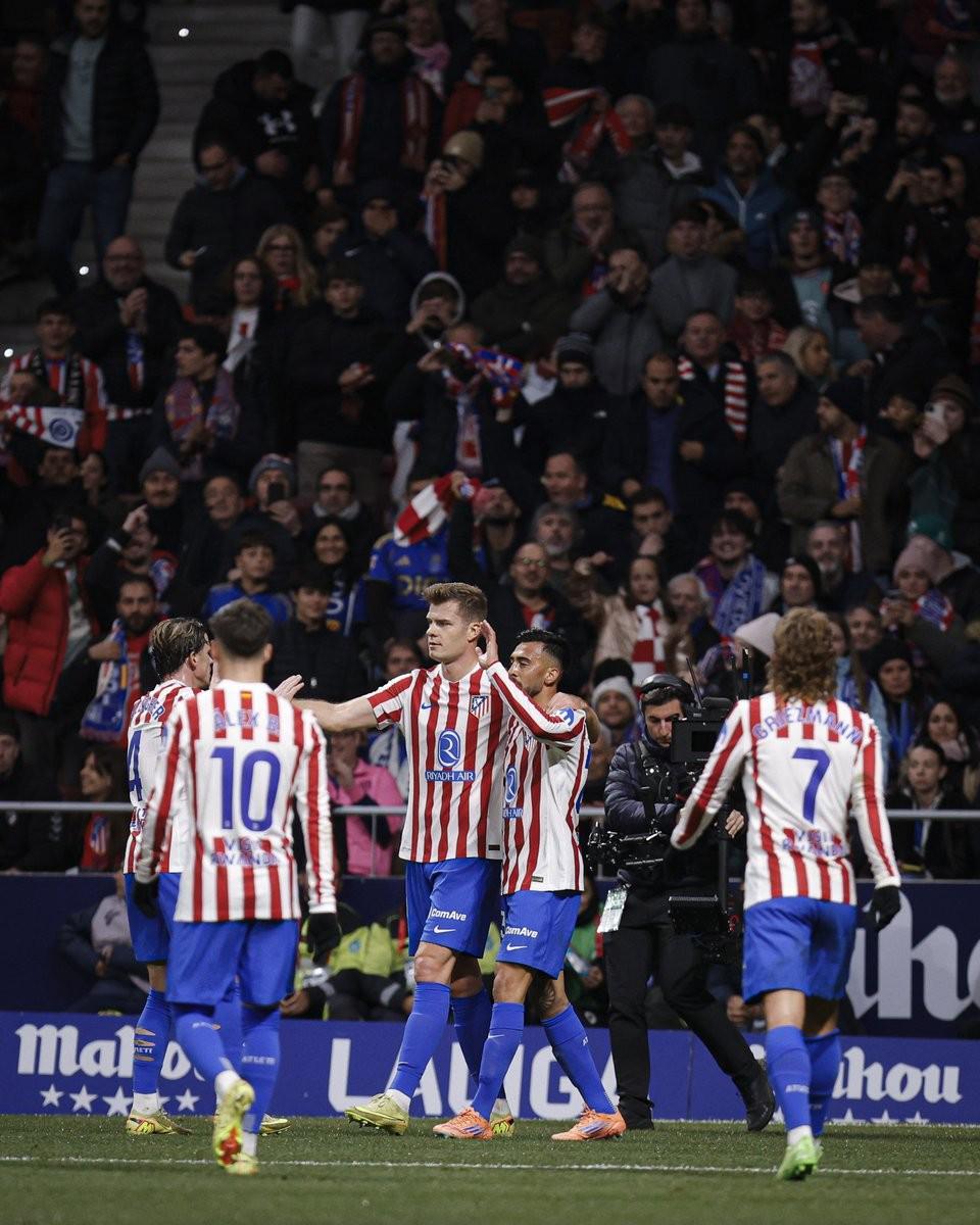 荷媒：阿贾克斯将与小克鲁伊夫会面，他是贾府新任总监候选人（荷媒：阿贾克斯将会见小克鲁伊夫，后者为新任总监人选）