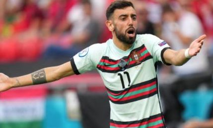 迈阿密国际与塞尔塔谈判阿连德转会，上赛季24球前锋引争夺（24球射手阿连德成争夺焦点，迈阿密国际与塞尔塔商谈转会）