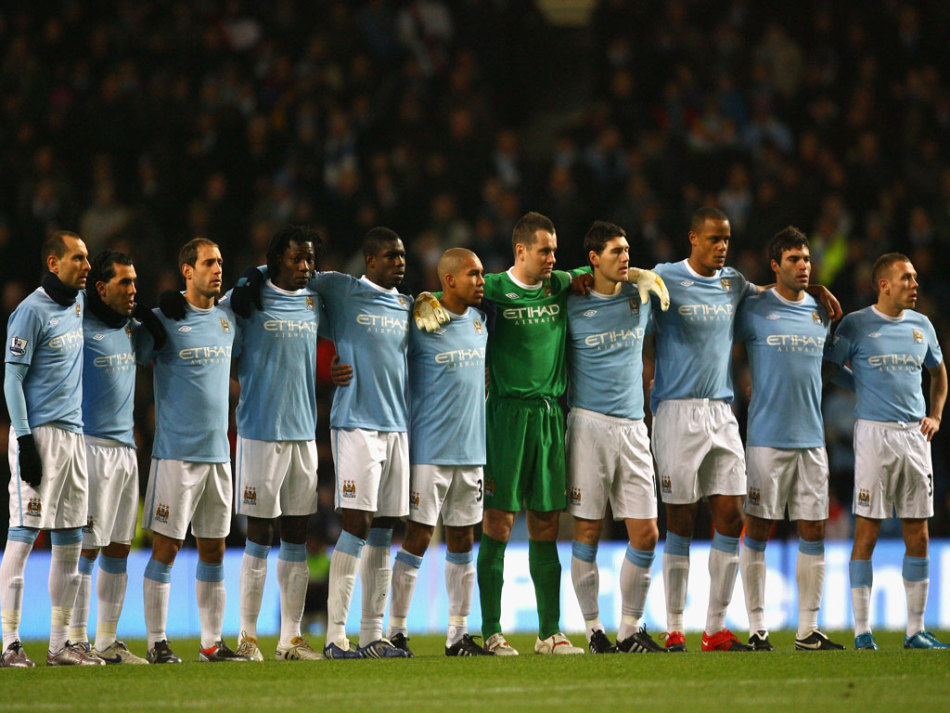 英超-狼队VS曼联：送副班长首胜？NO！阿莫林要逼近欧冠区（英超｜狼队战曼联：拒送副班长首胜，阿莫林冲刺欧冠区）