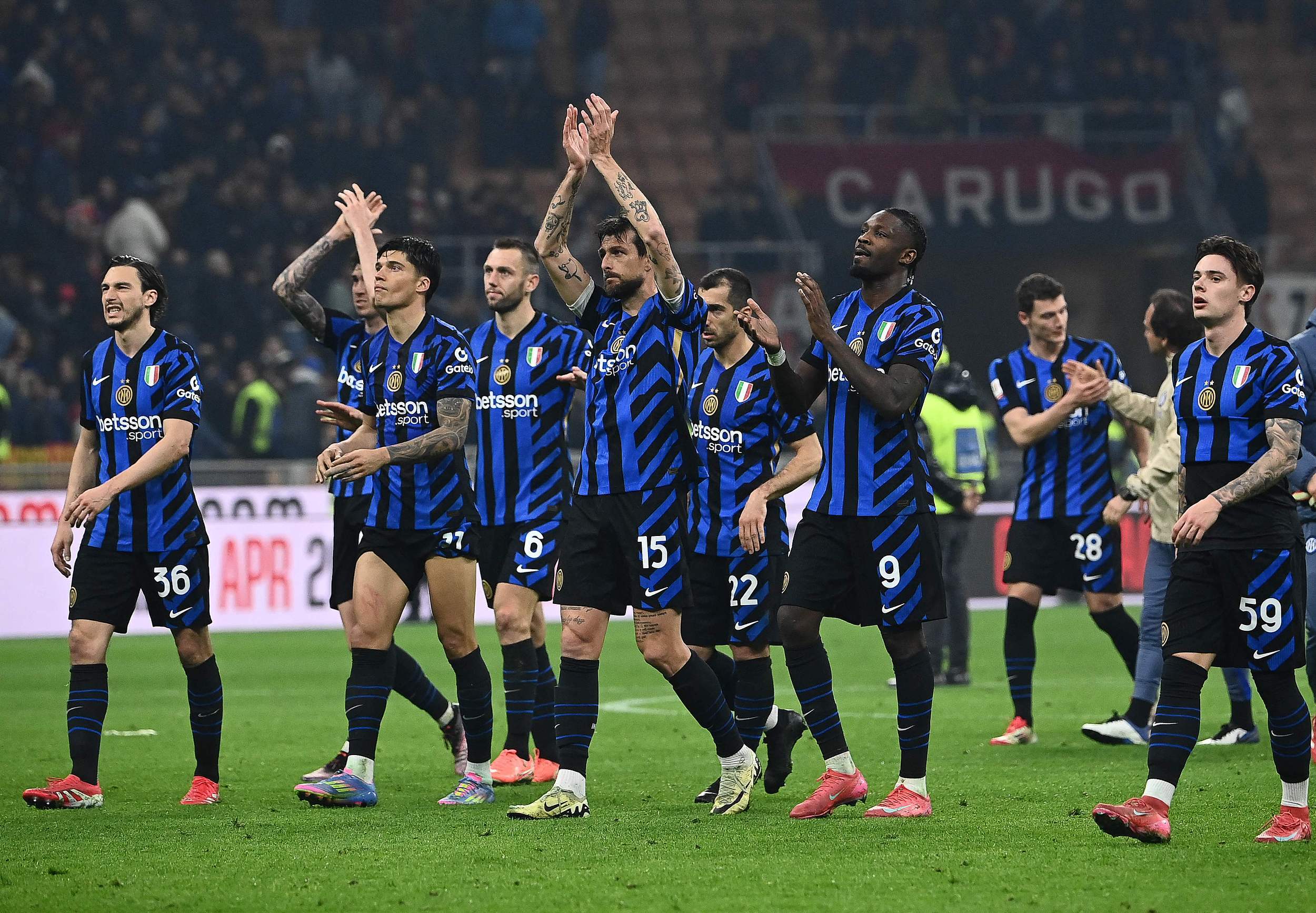 足球中超重金投入青训，多所足球学校开建（中超重金加码青训，多所足球学校相继开建）