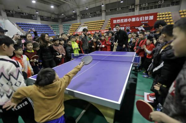 受媒体采访 受媒体采访