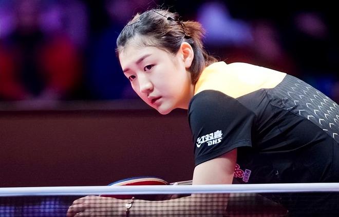 富的后卫 富的后卫