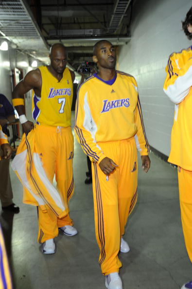 中场组织并 中场组织并